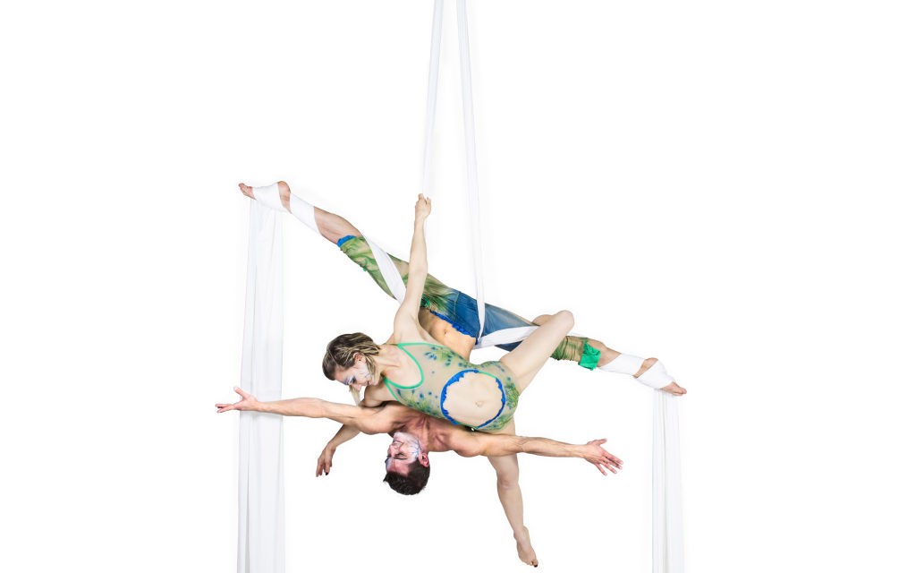 I Sonics in DUUM – compagnia di acrobati e danzatori al Teatro Alfieri